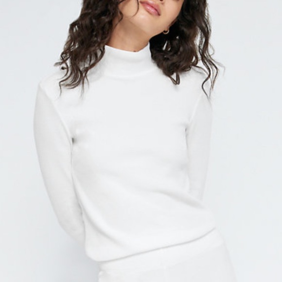 Wilfred Free Billie Turtleneck - Picture 2 of 6